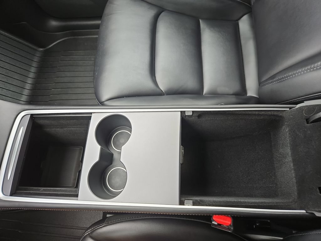 Used 2022 Tesla Model Y Performance AWD/4WD image 26