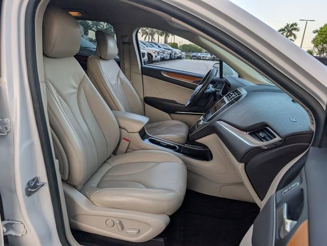 Used 2019 Lincoln MKC Select w/ Select Plus Package image 14