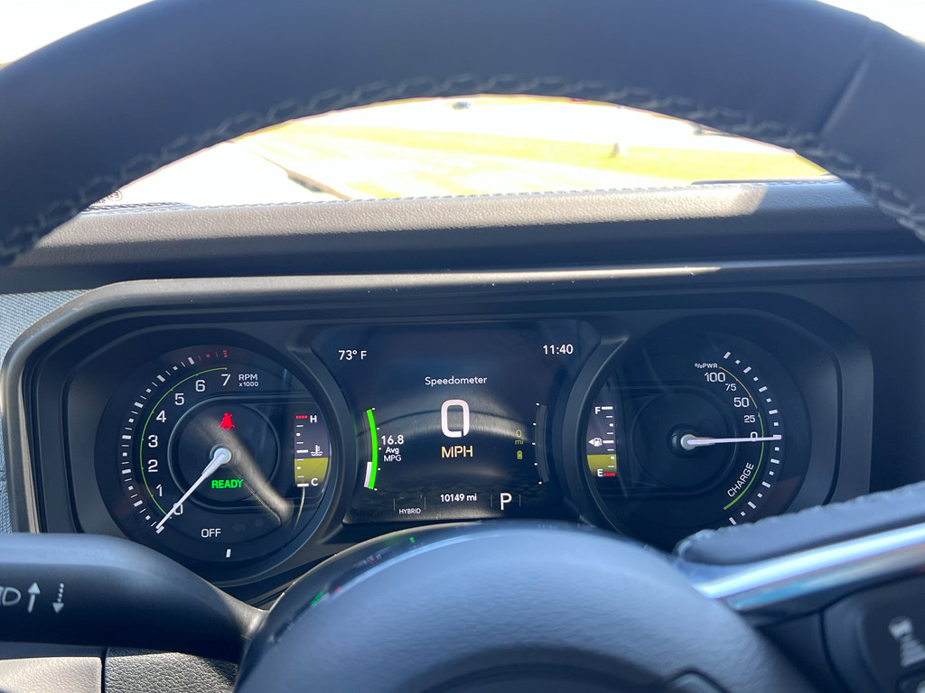 Used 2025 Jeep Wrangler Sahara w/ Safety Group image 22