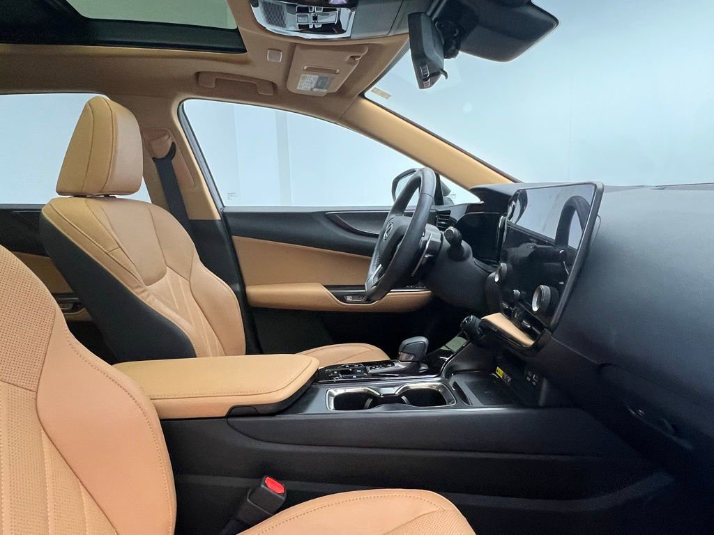 Used 2023 Lexus NX 350h AWD w/ Vision Package image 6