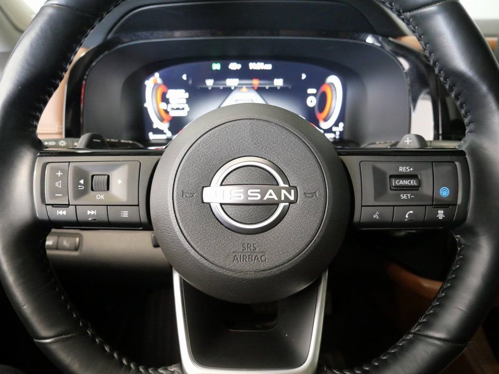 Used 2023 Nissan Pathfinder Platinum w/ Cargo Package image 15