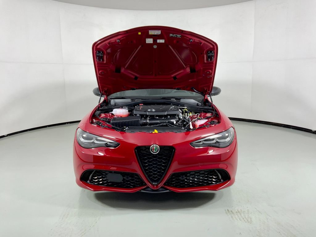 New 2026 Alfa Romeo Giulia AWD image 7
