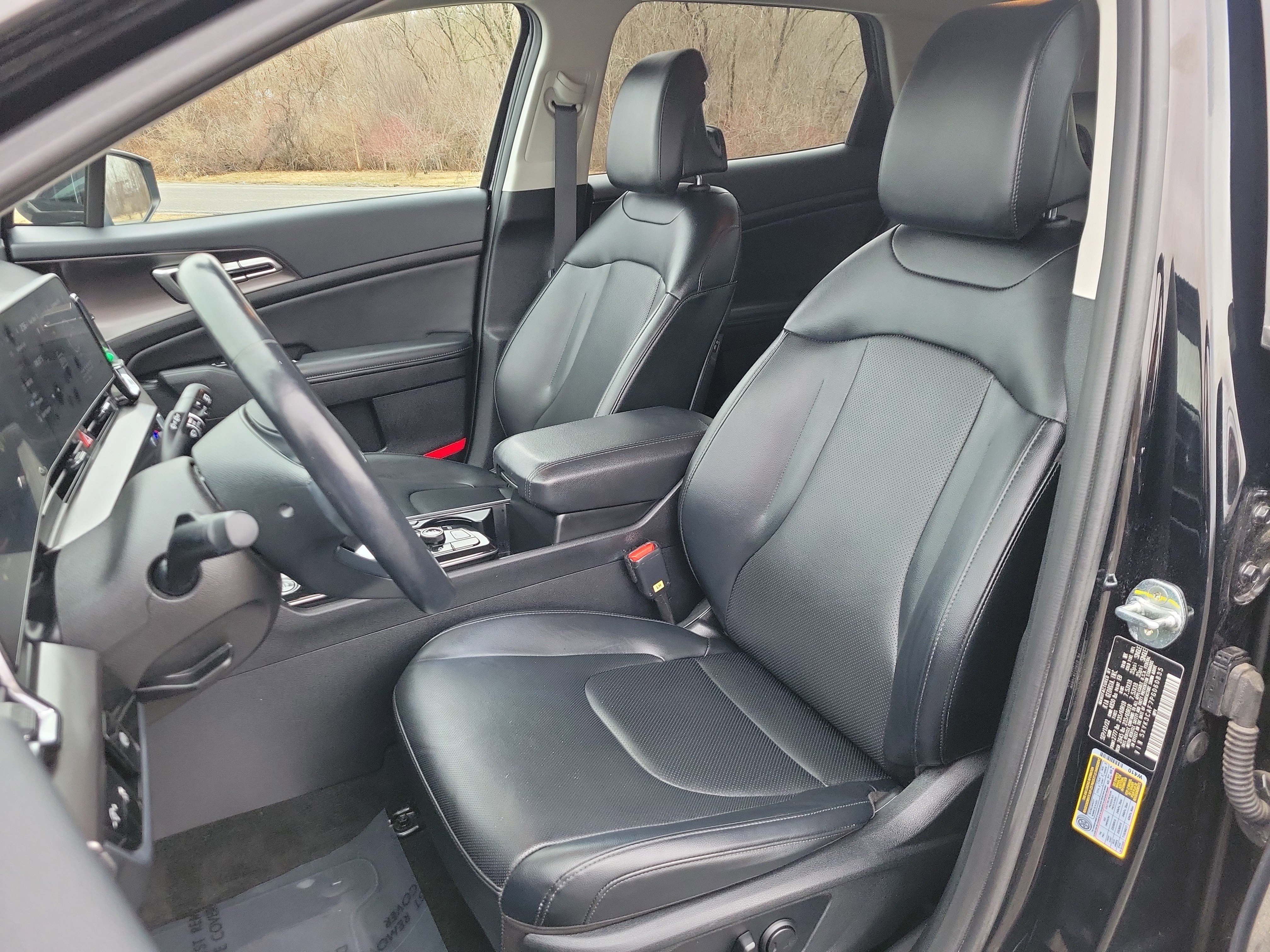 Used 2023 Kia Sportage EX AWD/4WD image 14