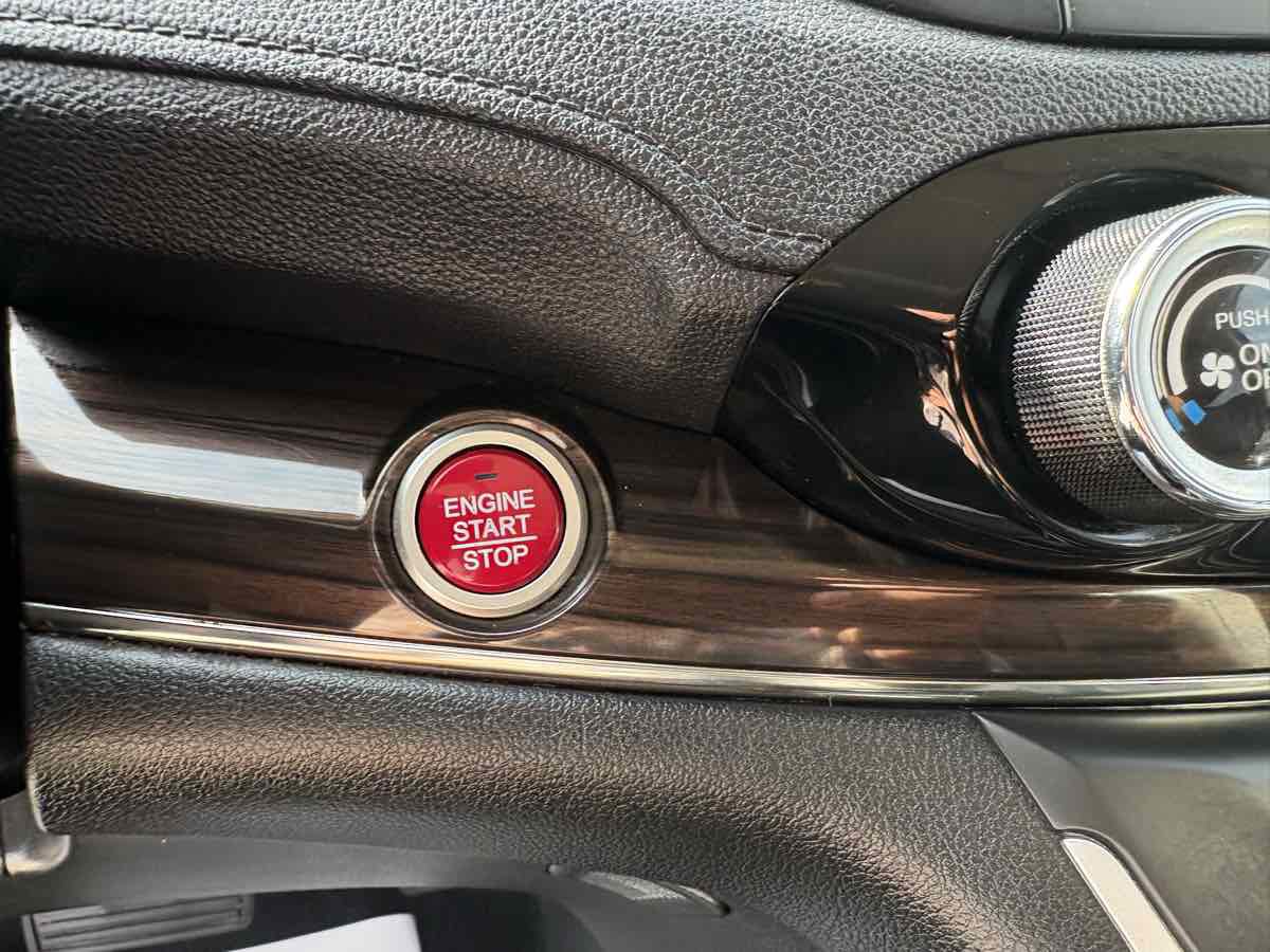 Used 2016 Honda CR-V Touring image 28