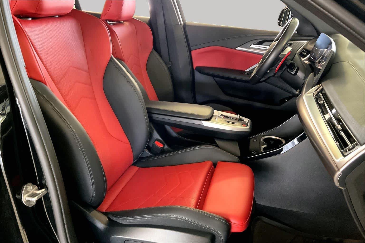 Used 2024 BMW X2 M35i AWD/4WD image 8