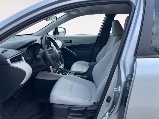 Used 2023 Toyota Corolla Cross LE image 9