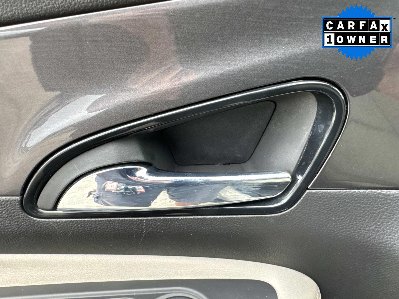 Used 2019 Buick Encore Essence w/ Safety Package II FWD image 21