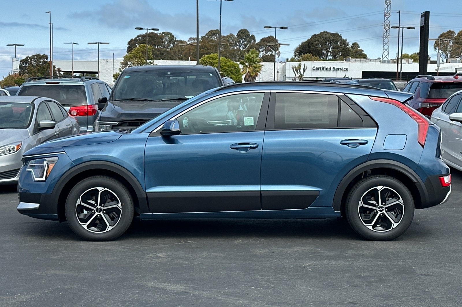 New 2026 Kia Niro EX FWD image 7