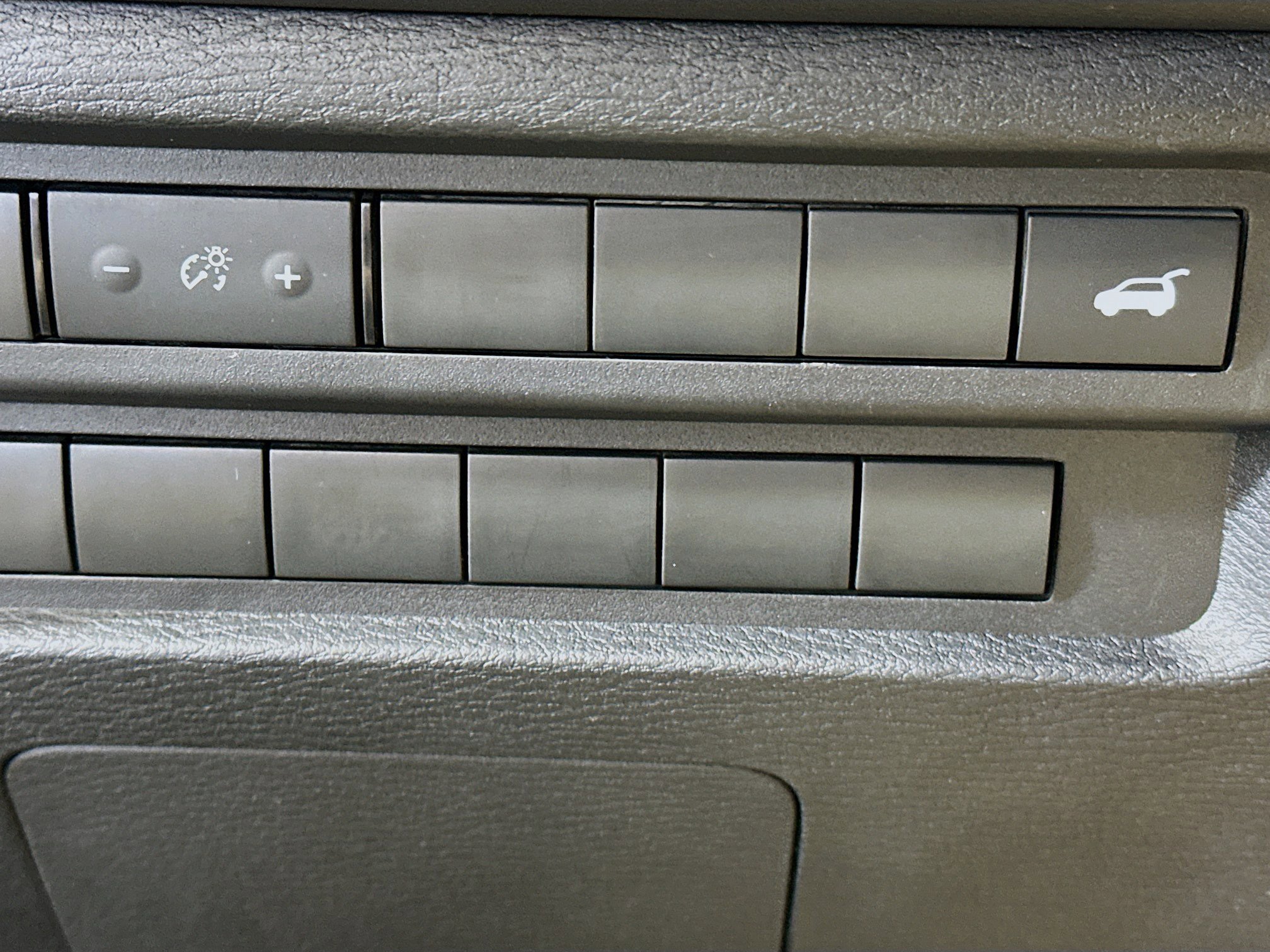 Used 2024 Mitsubishi Outlander SE image 17