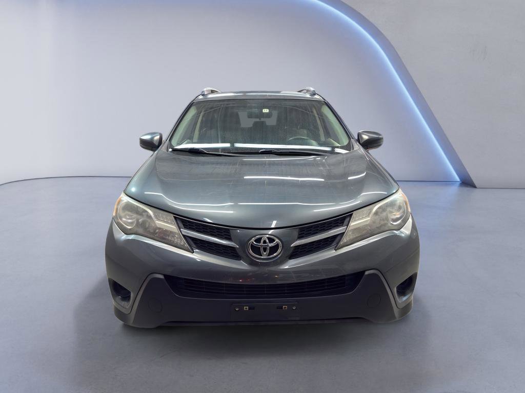Used 2013 Toyota RAV4 LE image 2