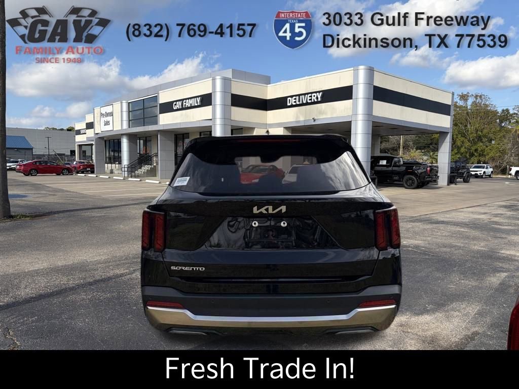 Certified 2025 Kia Sorento S w/ Panoramic Sunroof Package image 7