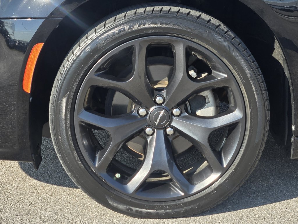 Used 2023 Chrysler 300 Touring L RWD image 15