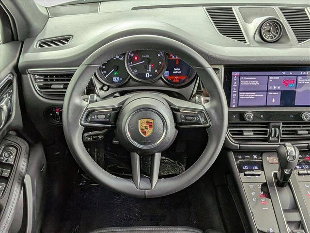 Certified 2025 Porsche Macan image 16