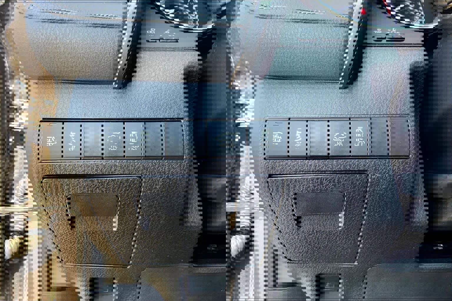 Certified 2023 Toyota Camry LE image 32