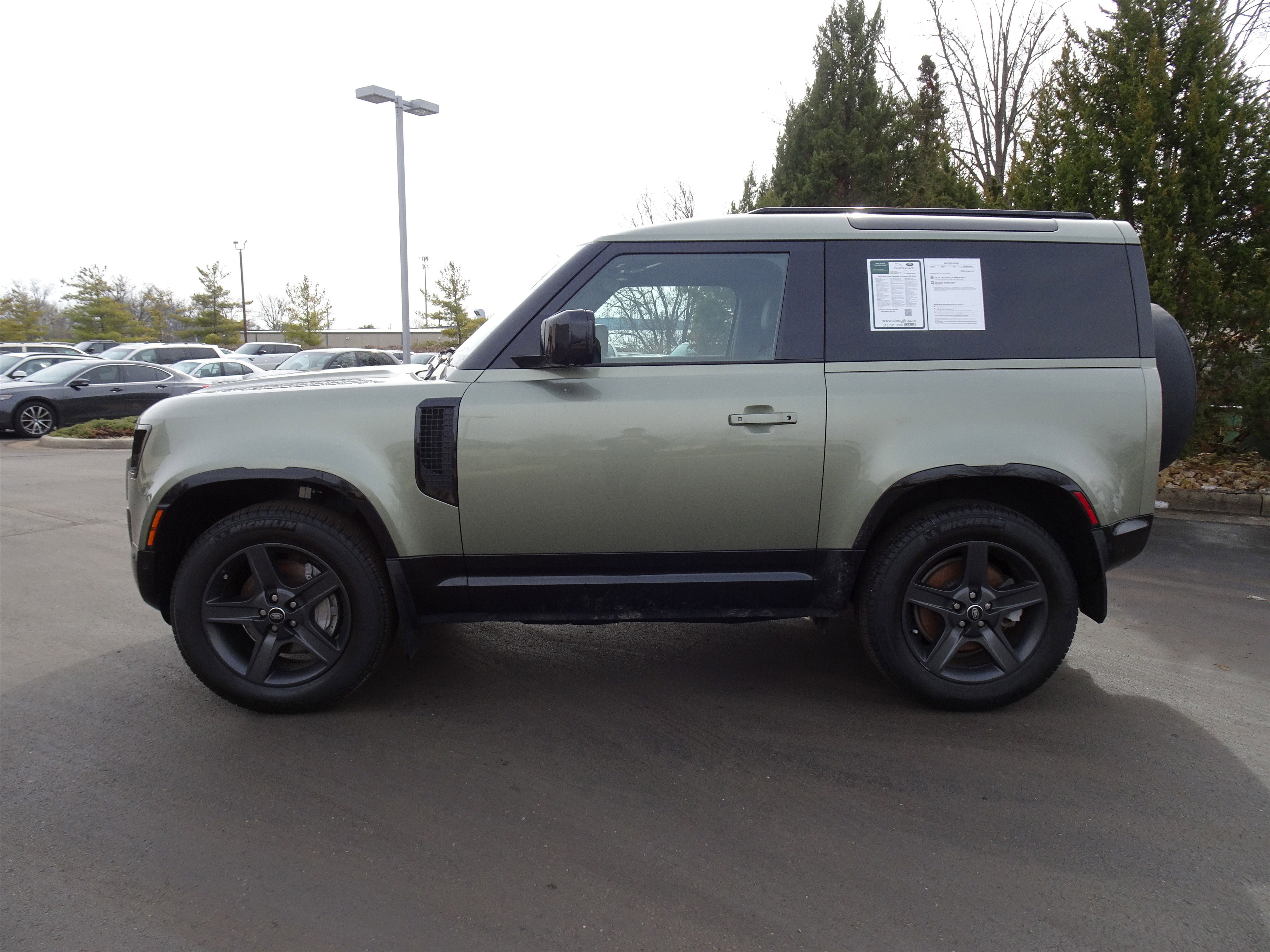 Certified 2023 Land Rover Defender 90 X-Dynamic SE image 7