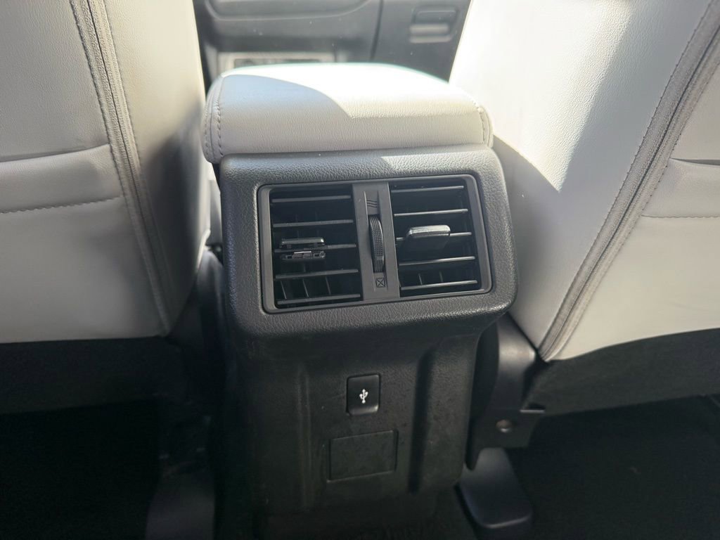 Used 2019 Mitsubishi Outlander GT image 23