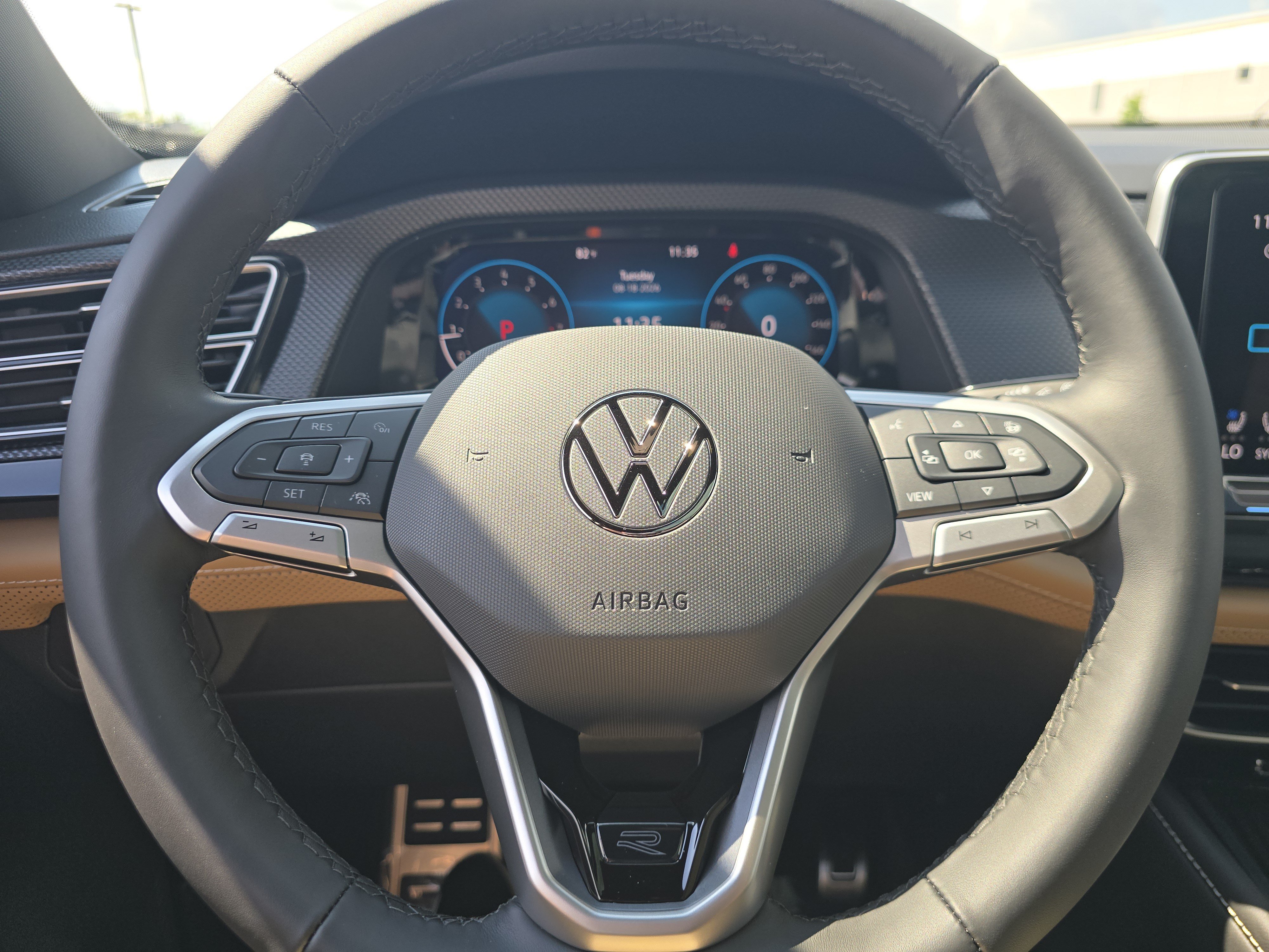 New 2026 Volkswagen Atlas Cross Sport SEL R-Line AWD/4WD image 24