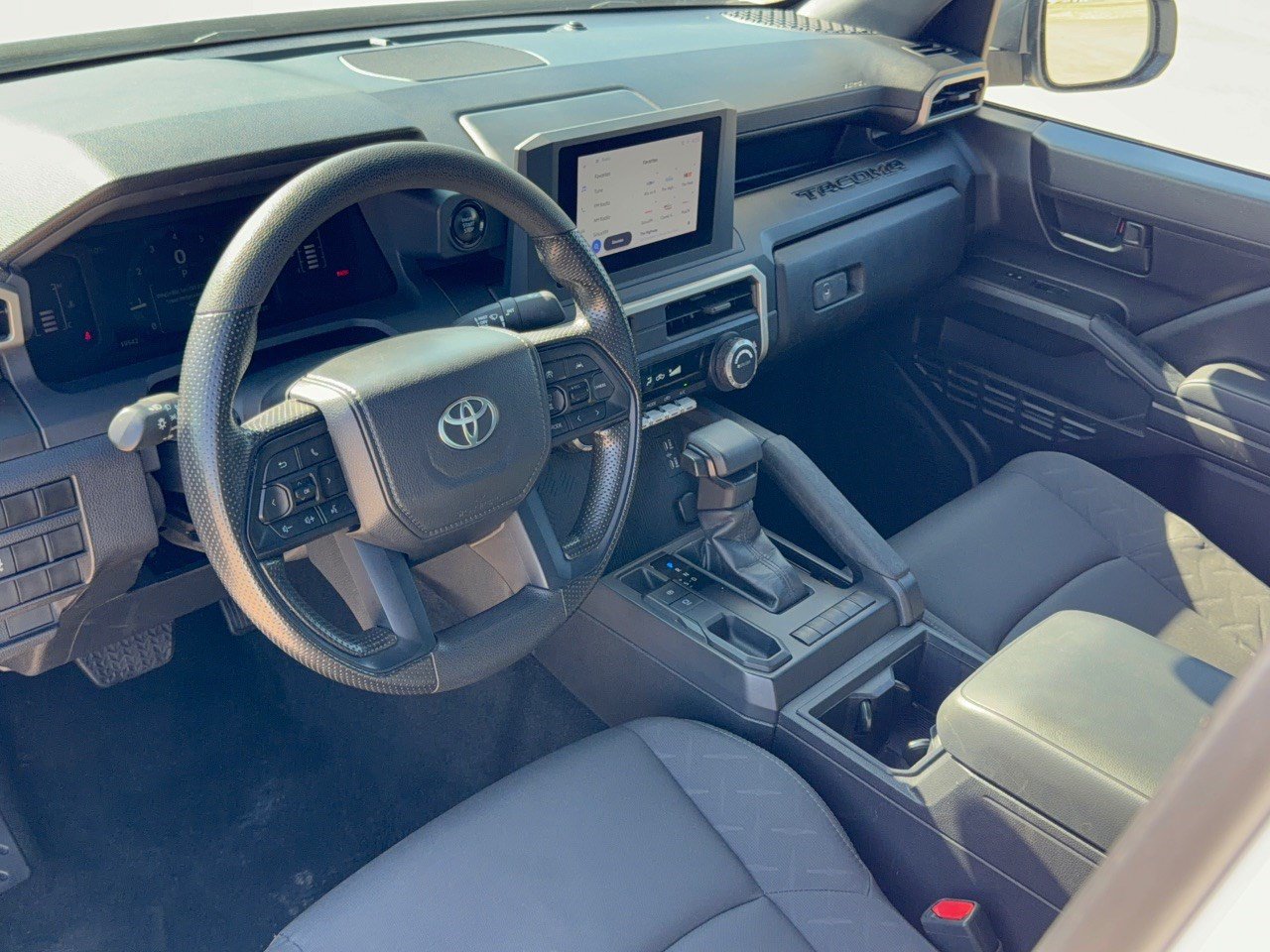 Used 2024 Toyota Tacoma SR RWD image 4