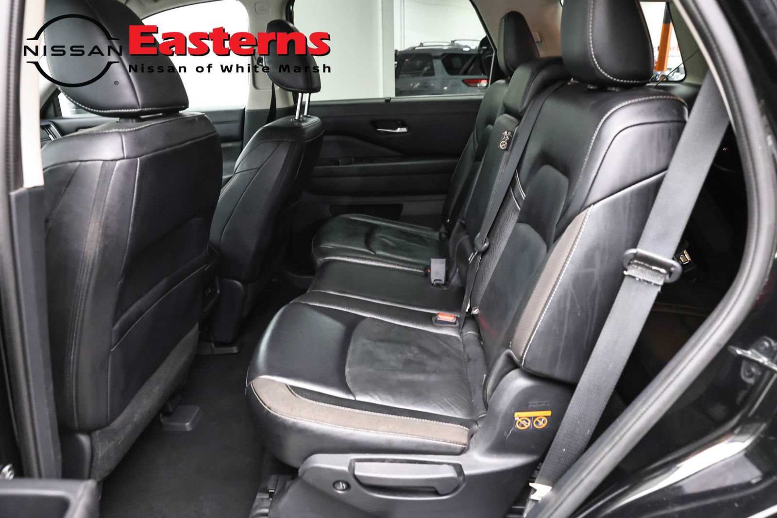 Used 2023 Nissan Pathfinder SL AWD/4WD image 21