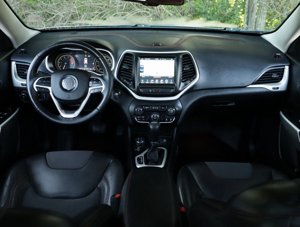 Used 2018 Jeep Cherokee Trailhawk w/ Comfort/Convenience Group image 25