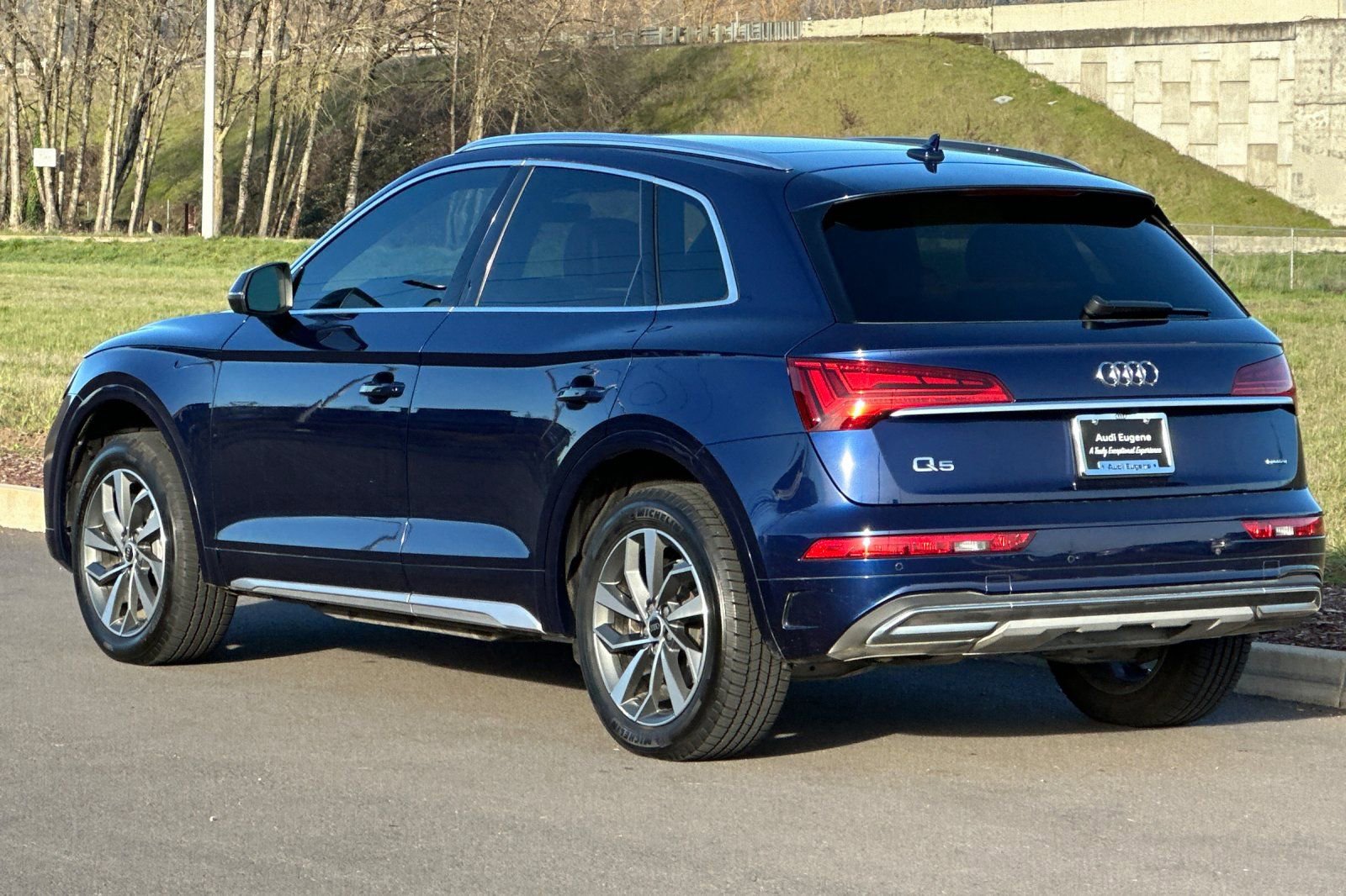 Used 2021 Audi Q5 2.0T Premium Plus w/ Premium Plus Package image 5