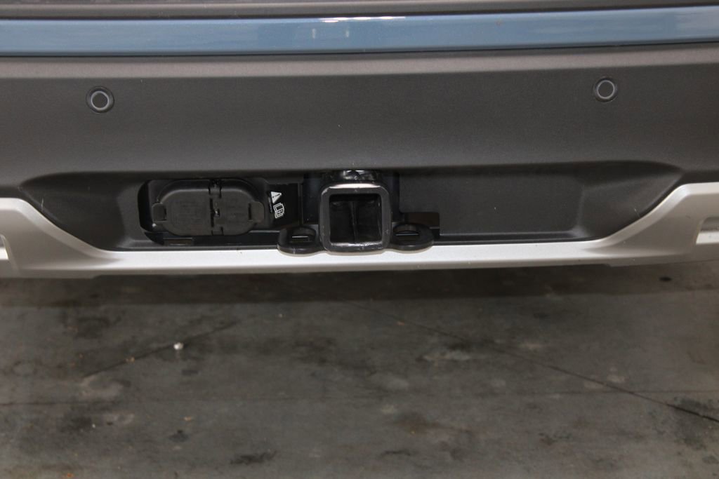 New 2026 Ford Explorer Active RWD image 8