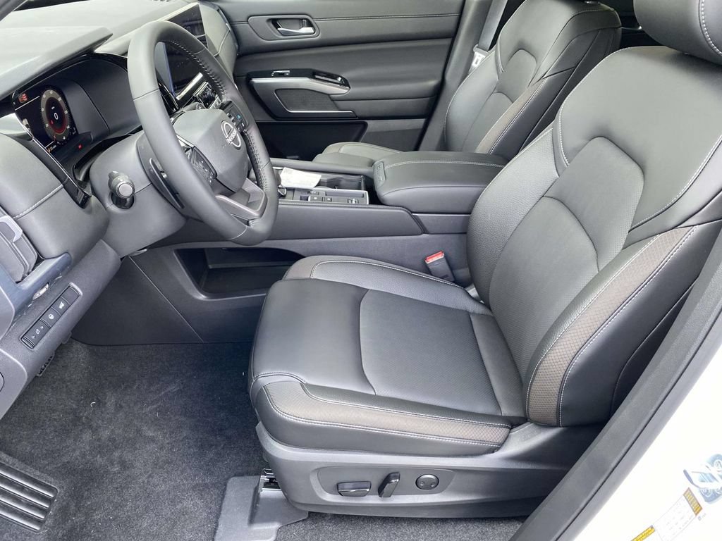 New 2026 Nissan Pathfinder SL FWD image 12