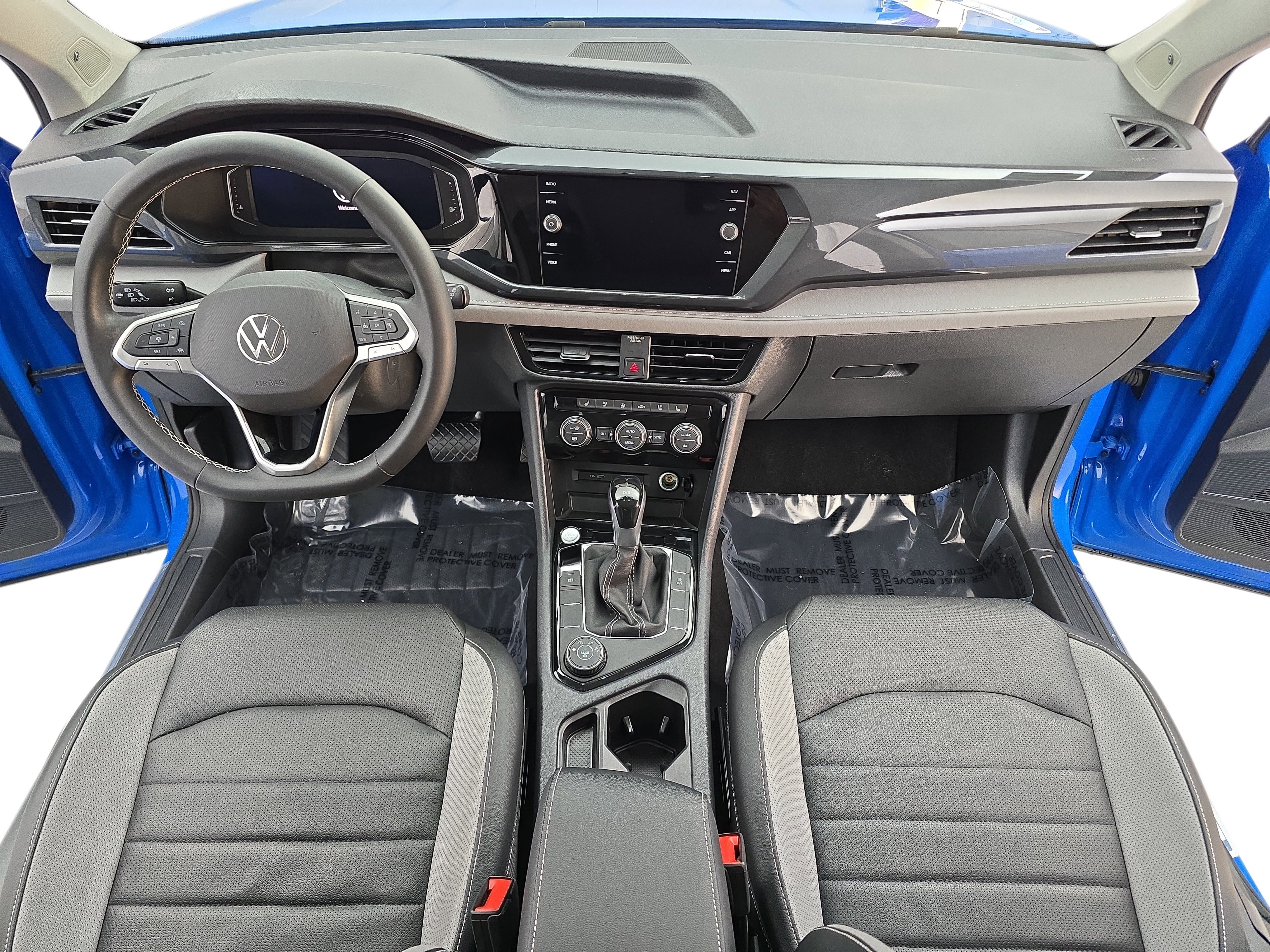 Certified 2022 Volkswagen Taos SEL w/ Panoramic Sunroof Package image 9