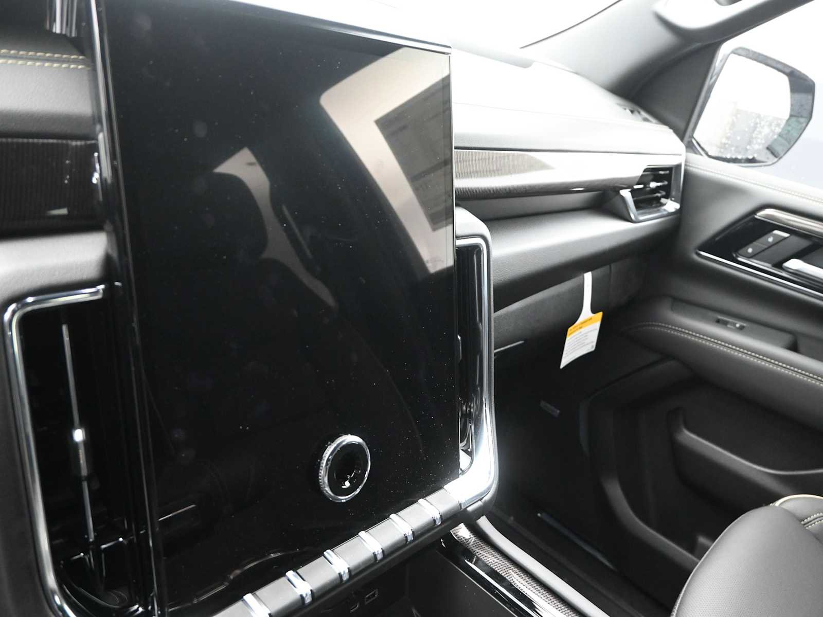 New 2026 GMC Yukon Elevation w/ LPO, Floor Liner Package image 15