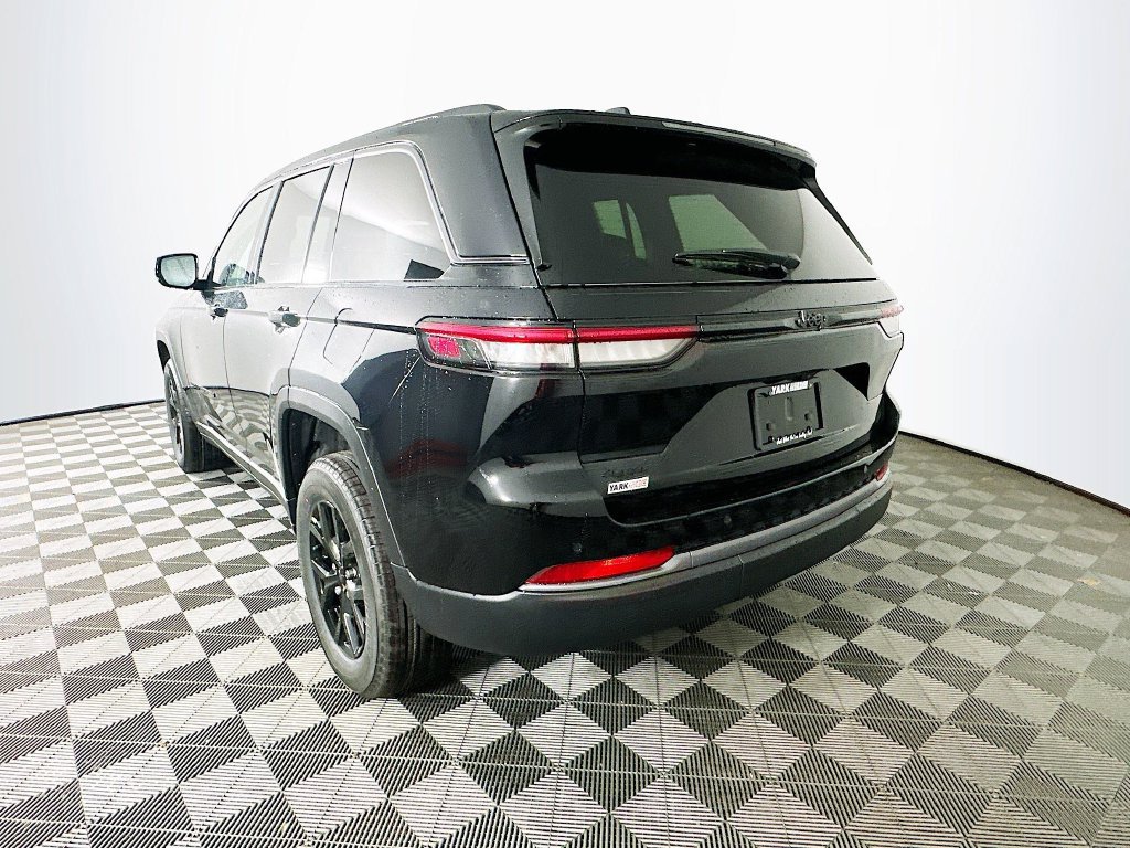 New 2026 Jeep Grand Cherokee Altitude AWD/4WD image 6