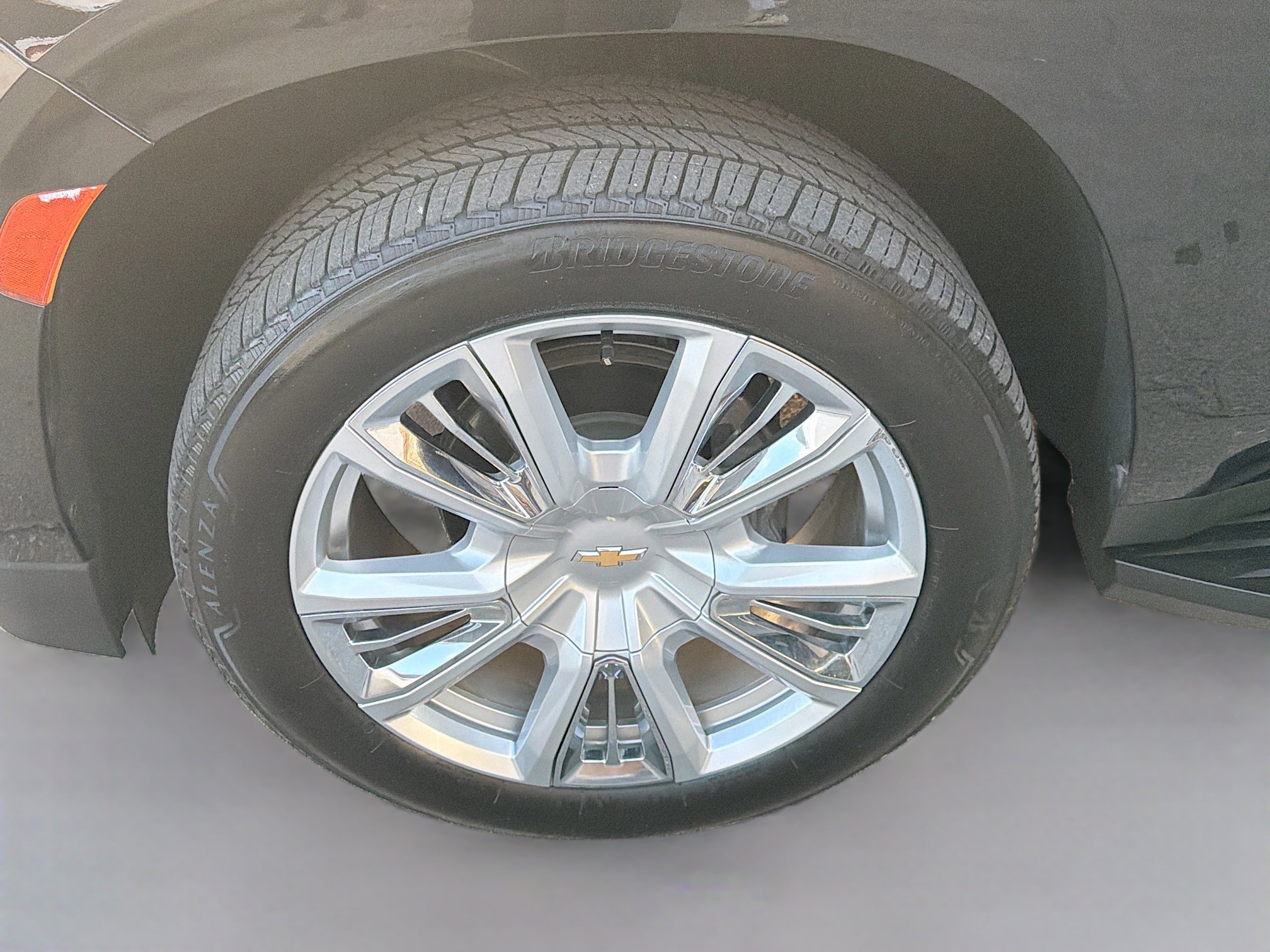 Used 2021 Chevrolet Suburban High Country image 38