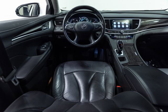 Used 2018 Buick LaCrosse Essence FWD image 3