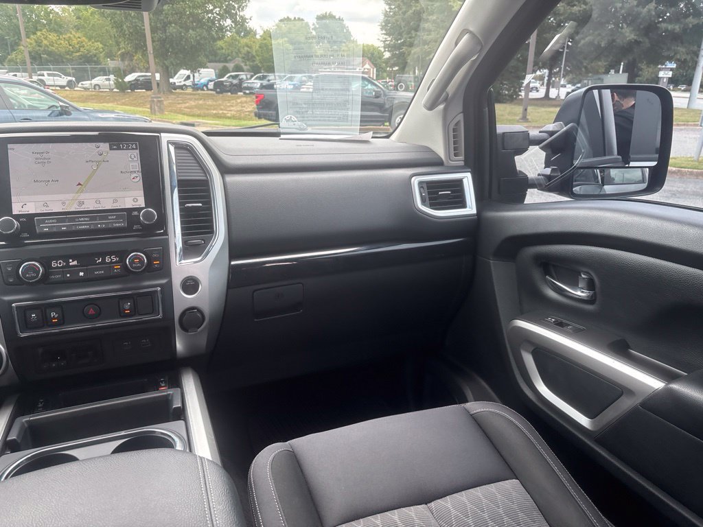 Used 2021 Nissan Titan SV w/ SV Convenience Package AWD/4WD image 11
