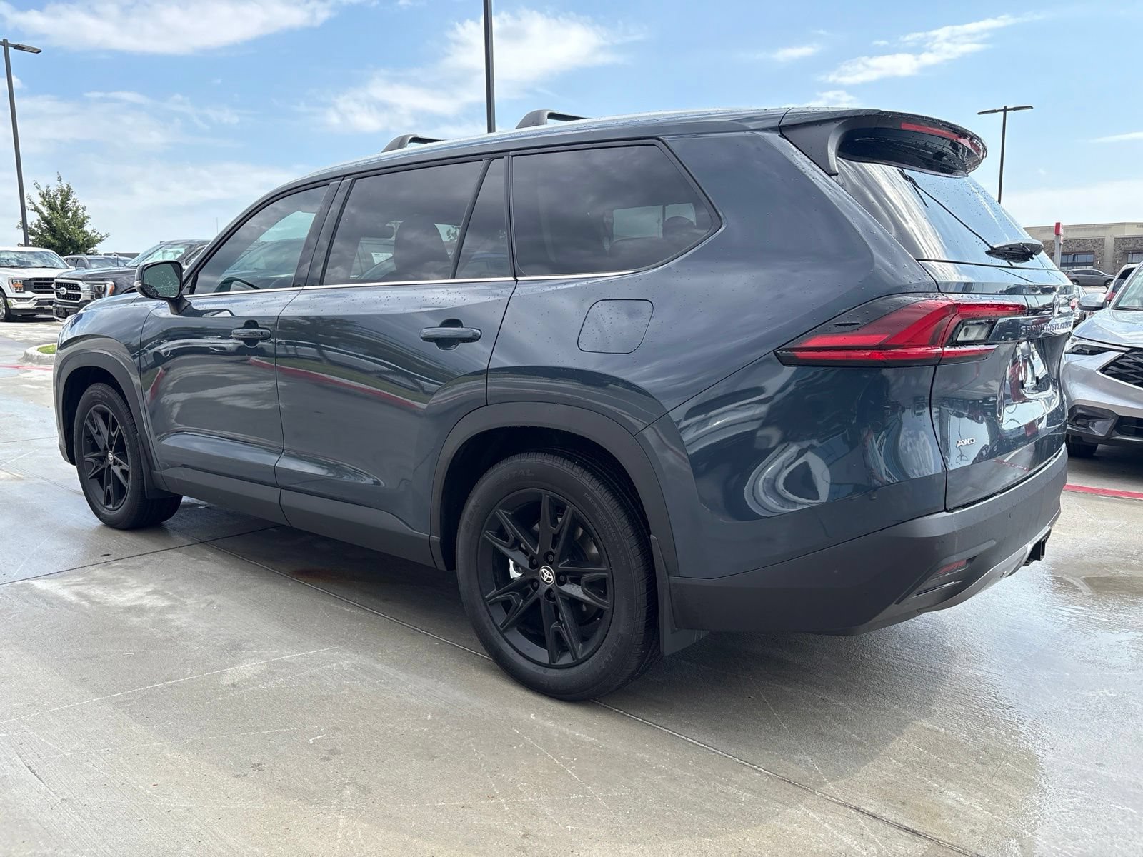 Used 2026 Toyota Grand Highlander AWD image 4