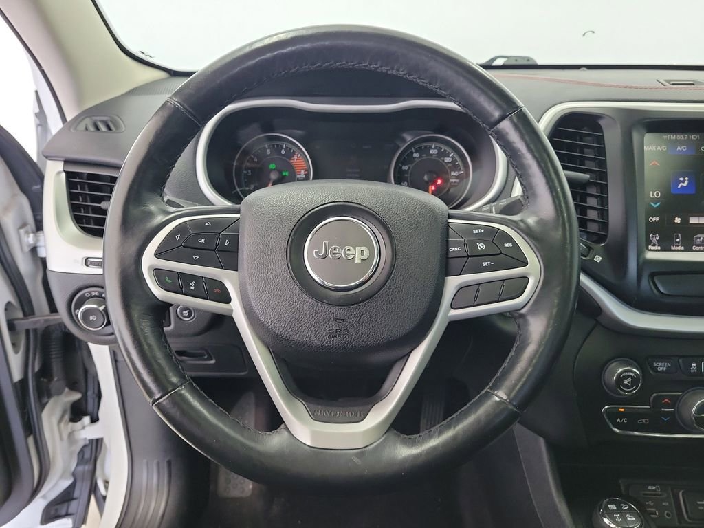 Used 2017 Jeep Cherokee Trailhawk image 23