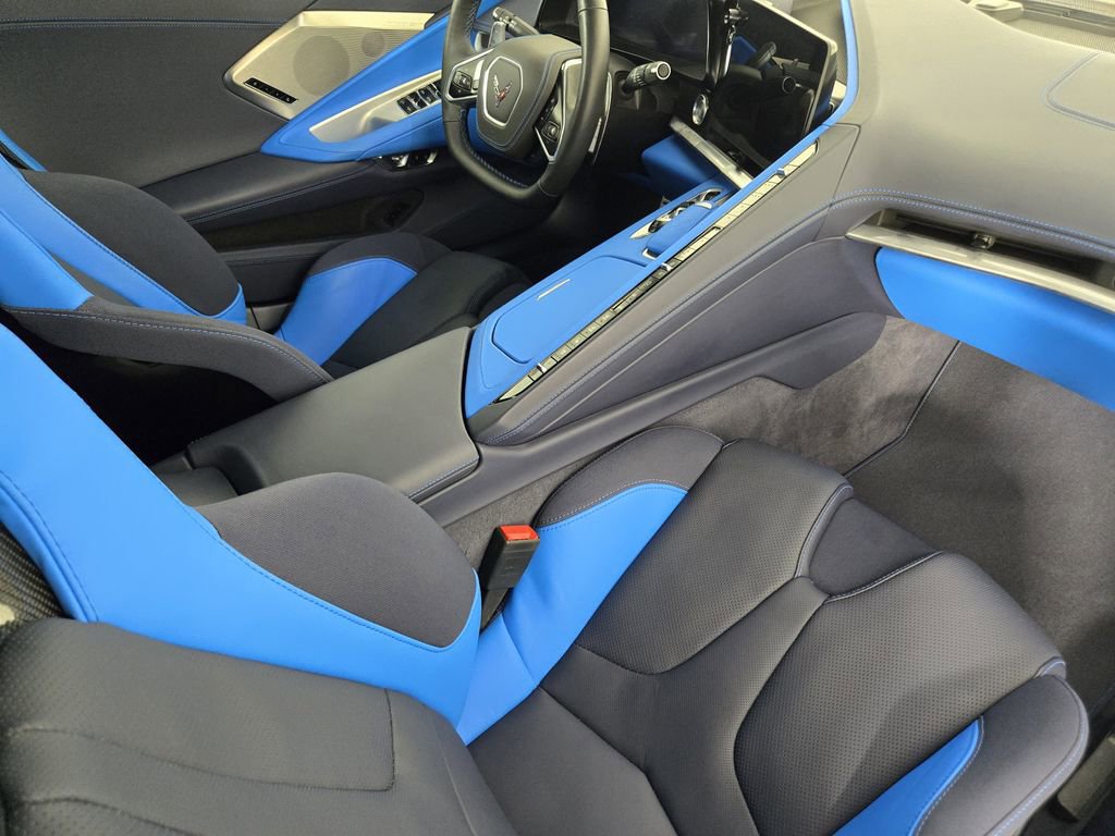 Used 2024 Chevrolet Corvette Stingray Premium Conv w/ Z51 Performance Package RWD image 29