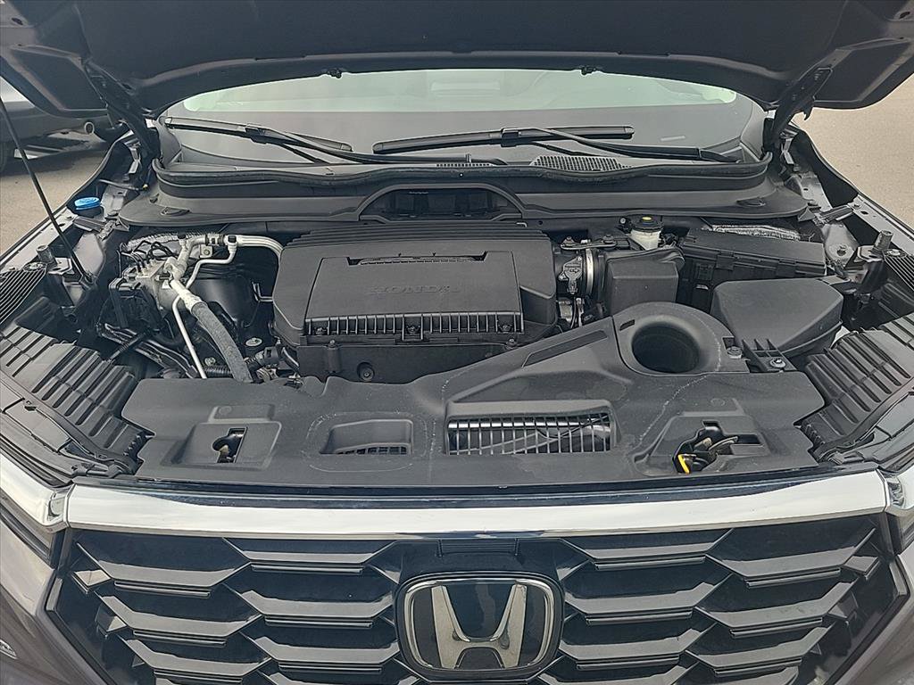 Used 2023 Honda Pilot Touring image 9