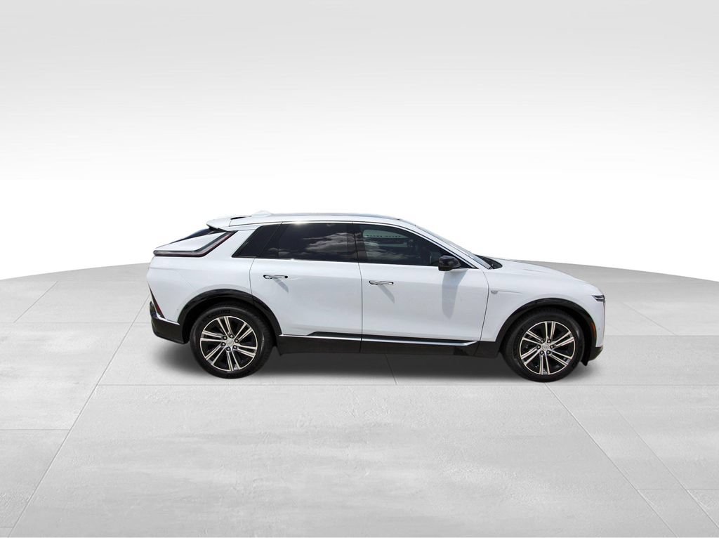 New 2027 Cadillac Lyriq Luxury AWD/4WD image 5