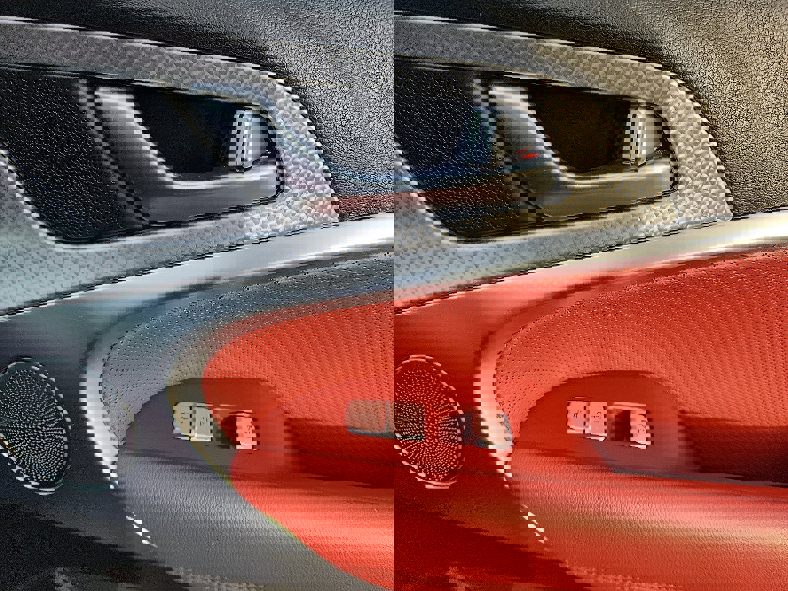 Used 2023 Genesis G70 2.0T w/ Sport Prestige Package image 34