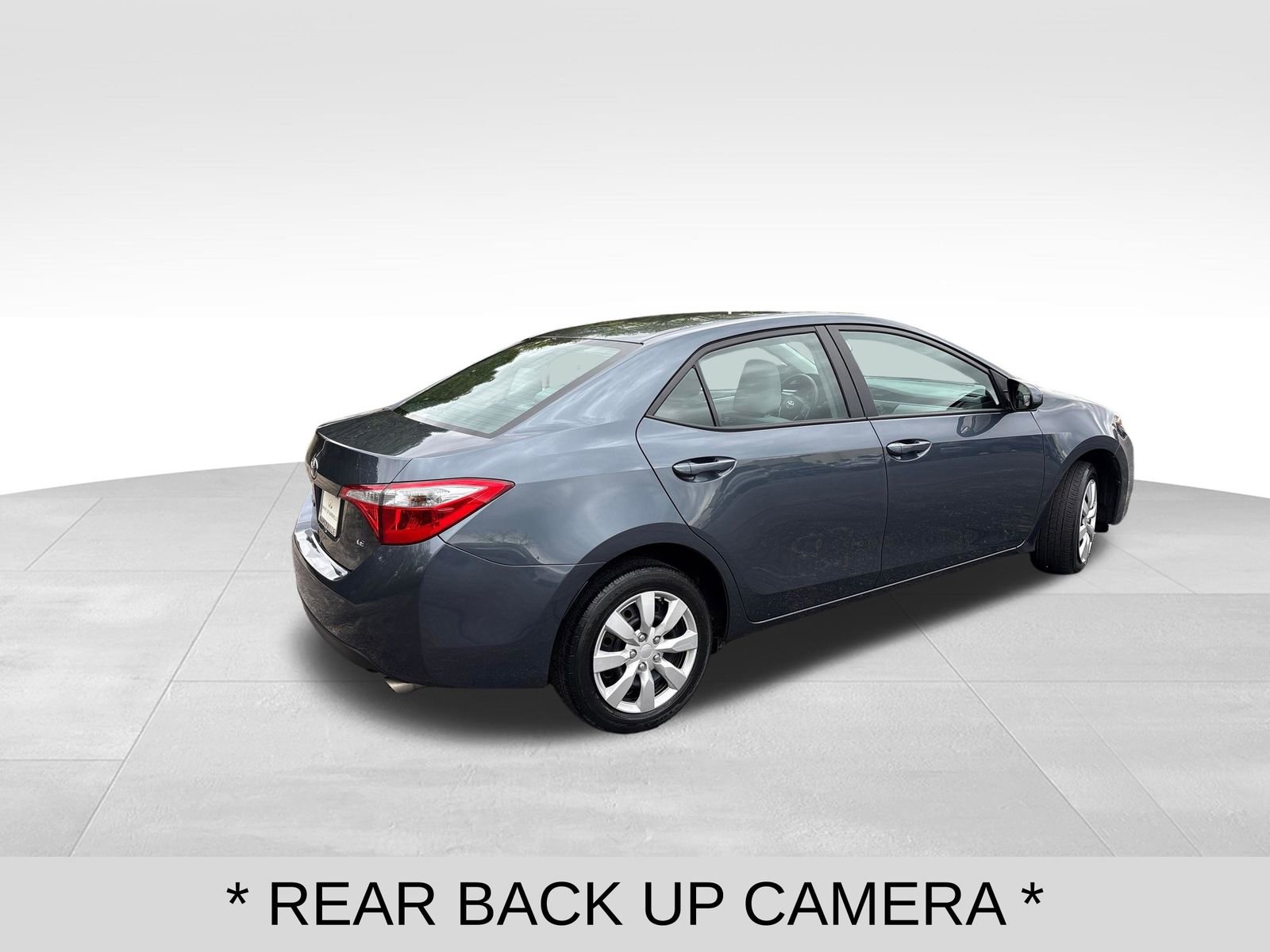 Used 2015 Toyota Corolla LE FWD image 5