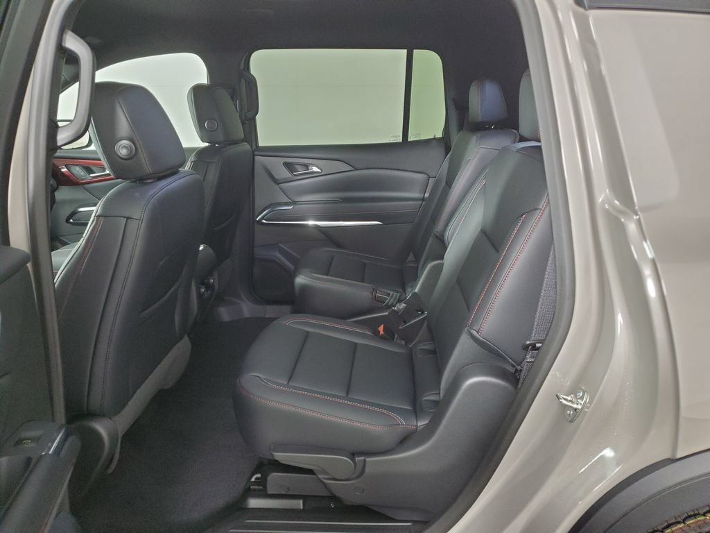 New 2026 Chevrolet Traverse Z71 w/ Driver Confidence Package AWD/4WD image 12