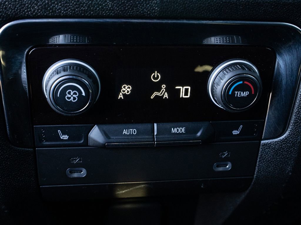 Used 2022 Chevrolet Tahoe Z71 w/ Luxury Package image 46