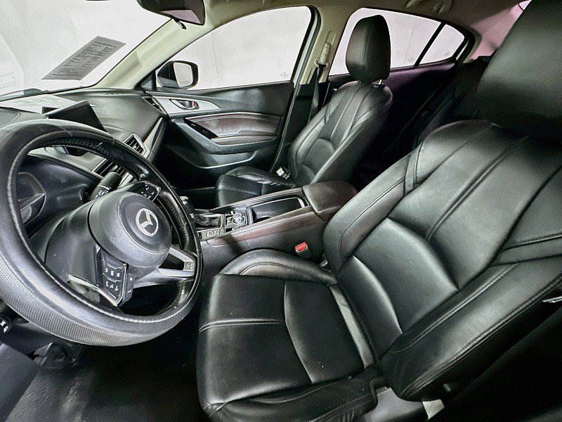 Used 2017 MAZDA MAZDA3 Touring FWD image 11