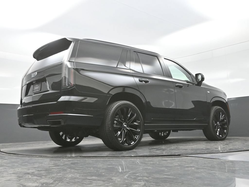 New 2026 Cadillac Escalade Platinum Sport w/ LPO, ONYX Package AWD/4WD image 32