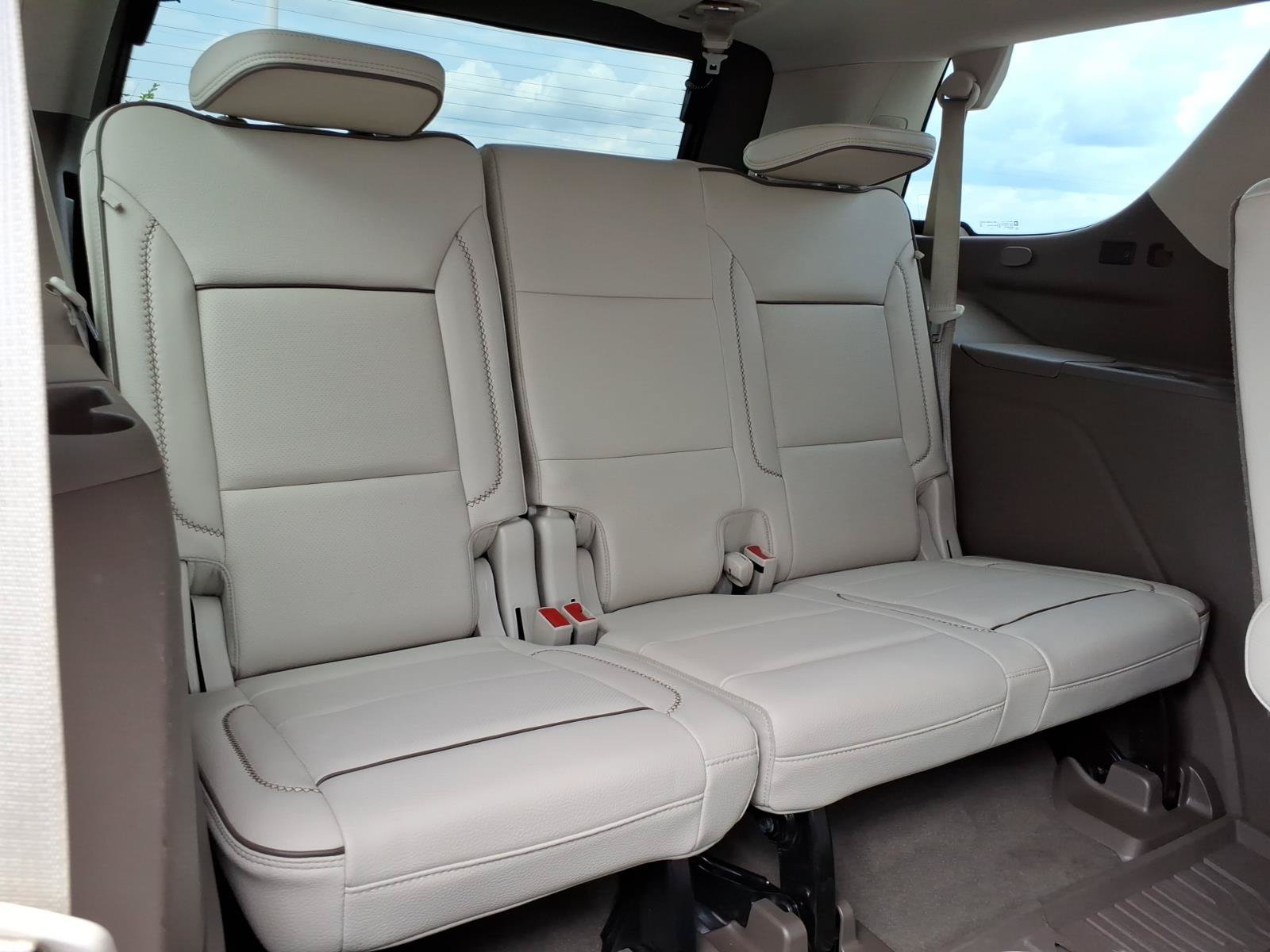 Used 2021 GMC Yukon Denali w/ Denali Ultimate Package AWD/4WD image 9