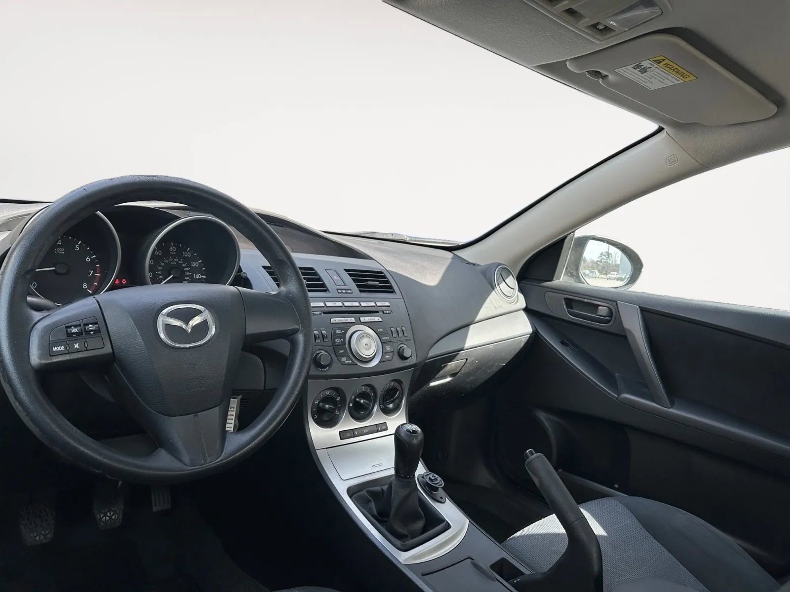 Used 2010 MAZDA MAZDA3 i Sport FWD image 12