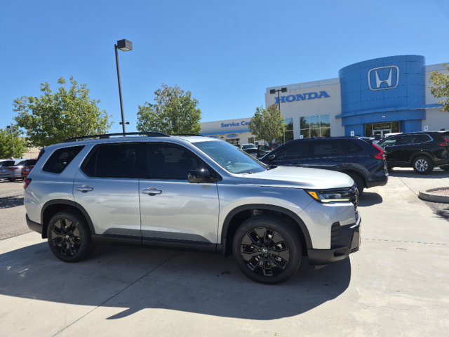 New 2026 Honda Pilot Black Edition image 9