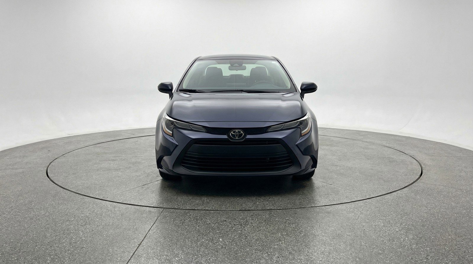 Used 2025 Toyota Corolla LE image 2