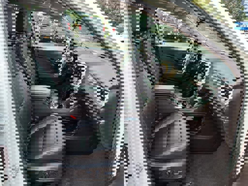 Used 2022 GMC Acadia SLT w/ Technology Package image 5