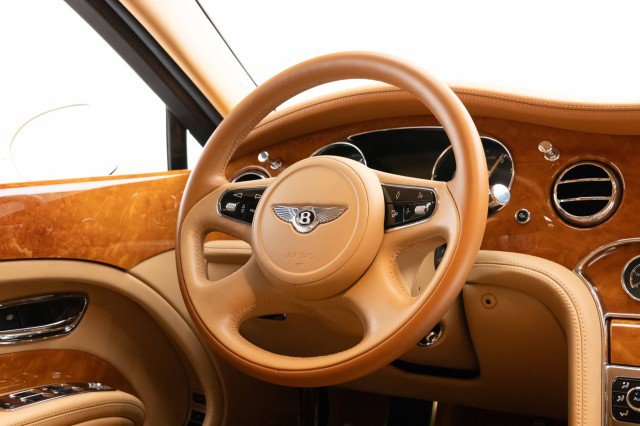 Used 2012 Bentley Mulsanne image 10